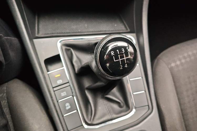 Used Volkswagen Bora 2021 1.5L Manual Fashion Smart Connect Edition