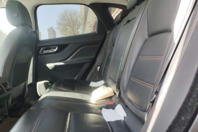 Used Jaguar F-PACE 2018 2.0T Two-Wheel Drive Urban Deluxe Edition