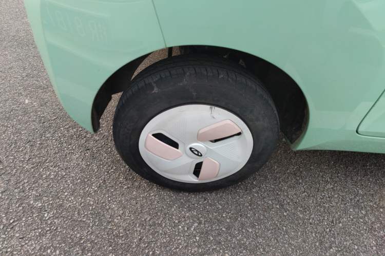 Used Chery QQ Ice Cream 2022 170km Sundae Phosphate Lithium-Ion