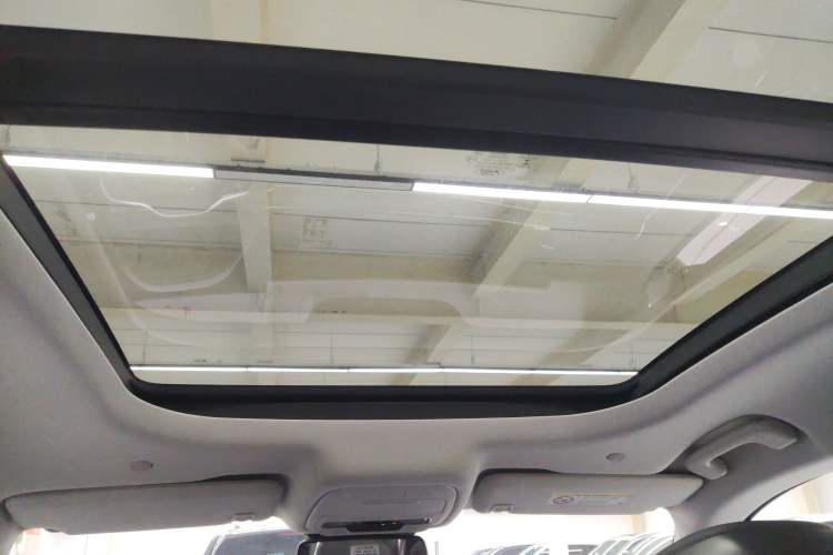 Used Ford Edge 2025 Ford Explorer L 2.0T EcoBoost E-Hybrid Four-Wheel-Drive 7-Seater Supreme Model