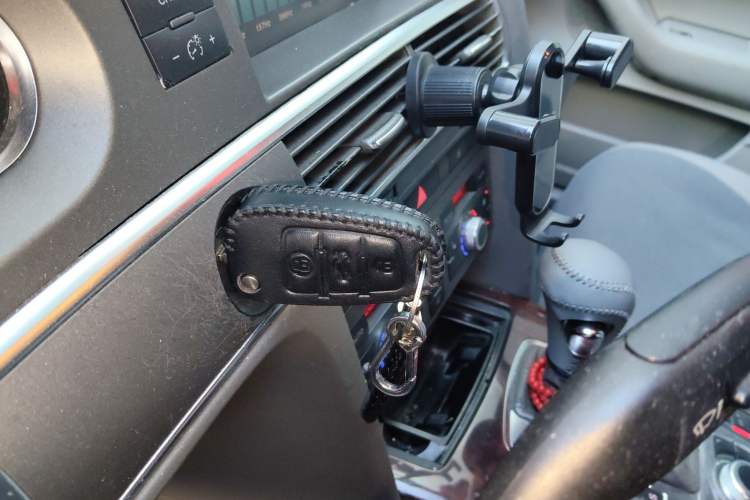 Used Audi A6L 2005 2.4L Comfort Edition
