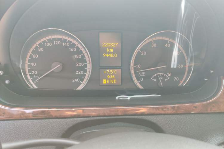 Used Mercedes-Benz Viano 2011 3.5L 125th Anniversary Edition 7 Seats