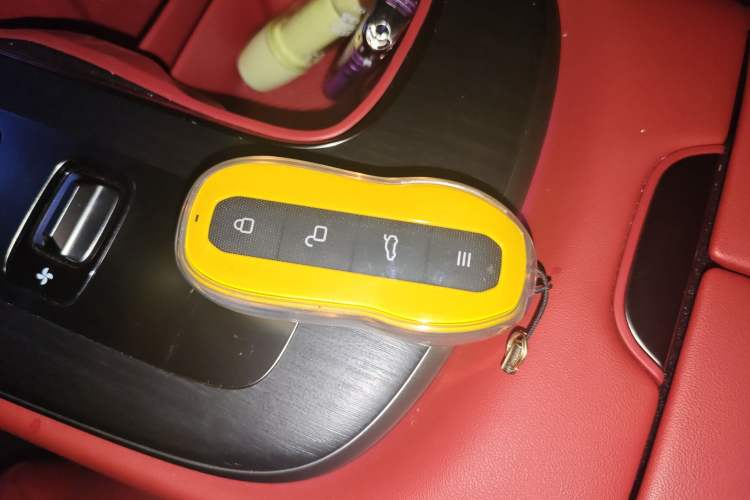 Used Xiaomi Auto SU7 2024 Rear-Drive Long-Range Intelligent Driving Version