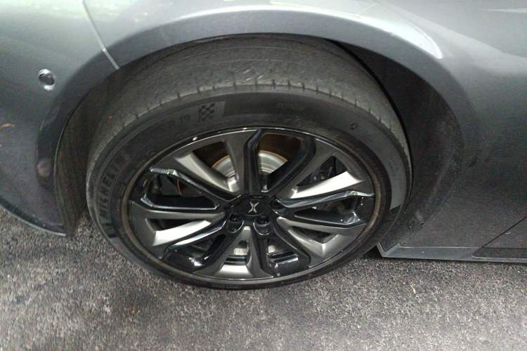 Used XPeng P7 2022 625E Left Front Wheel Hub