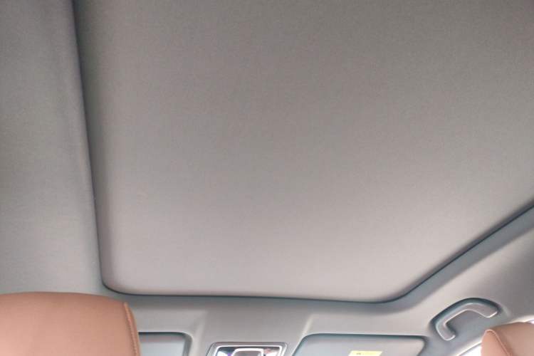 Used Changan UNI-Z New Energy 2025 Model, Smart New Blue Whale 125km Ultra-Strong Version
