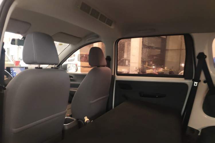 Used Wuling Hongguang New Energy 2024 All-Electric Model 300KM Standard Version Headliner