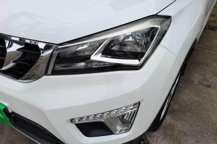 Used CHANGAN CS15 2016 1.5L Automatic Fashion Edition Left Front Headlight