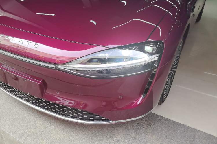 Used Hima Stelato S9 2024 All-Electric Ultra Four-Wheel-Drive Flagship Edition Left Front Headlight