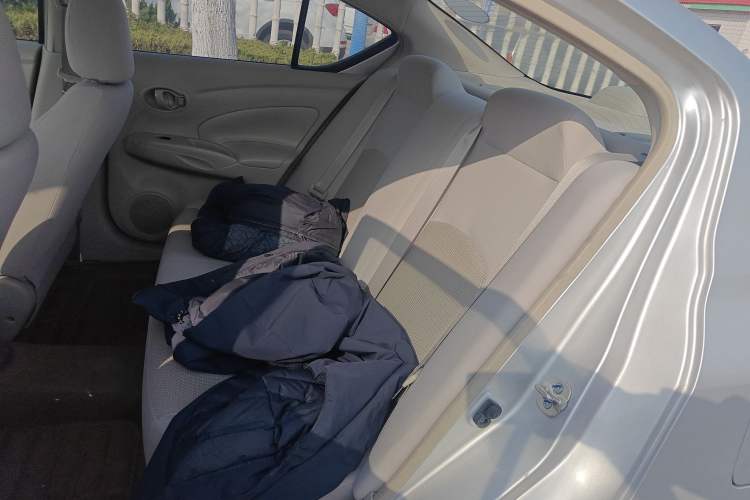 Used Nissan Sunny 2015 1.5XE Manual Comfort Edition
