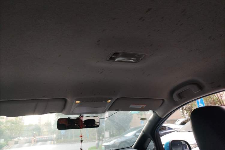 Used Venucia Leaf 2014 Navigation Version 6.6 KW
