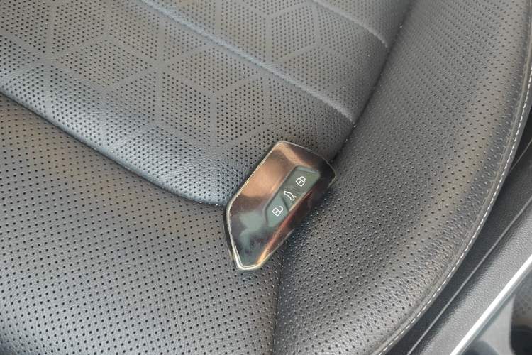 Used Volkswagen Talagon 2023 Facelift 380TSI All-Wheel Drive Luxury Jiajing Pro Version with 7 Seats Vehicle Key