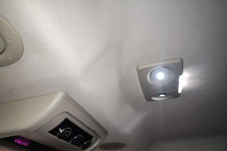 Used Dodge Journey  Headliner