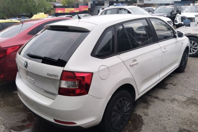 Used Skoda Rapid Spaceback 2016 Revised Version 1.6L Manual Front-Drive Edition Rear Right 45 Deg