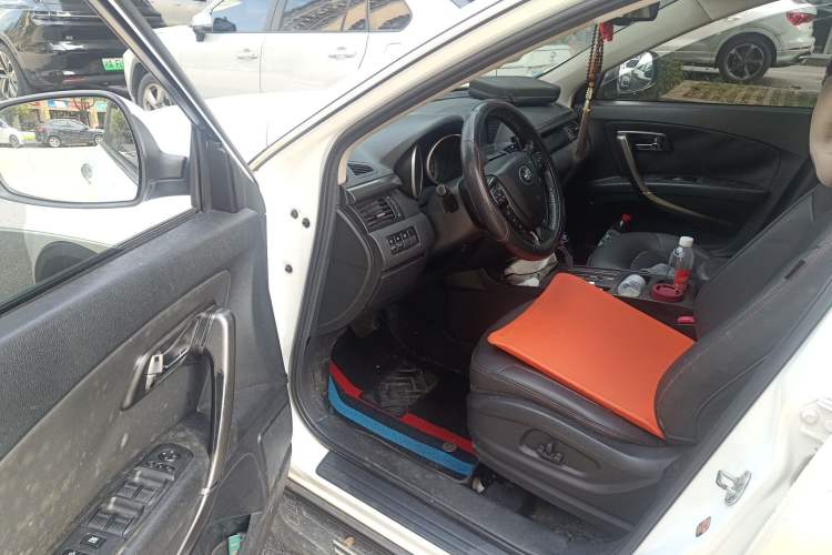 Used Bestune X80 2015 2.0L automatic luxury version