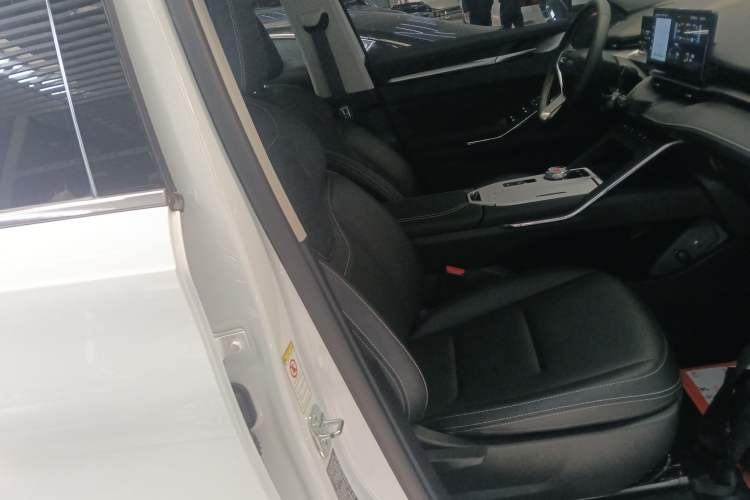 Used Haval H6 New Energy 2023 DHT-PHEV 110KM Enjoyment Edition Right Front Seat