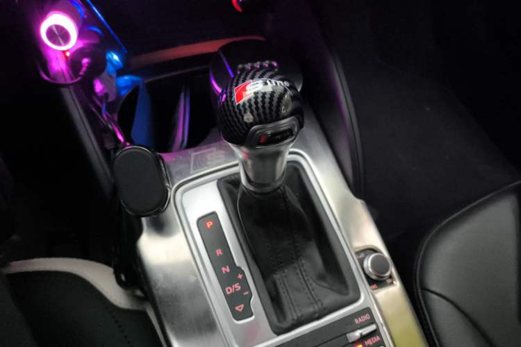 Used Audi A3 2015 Cabriolet 40 TFSI Gear Lever