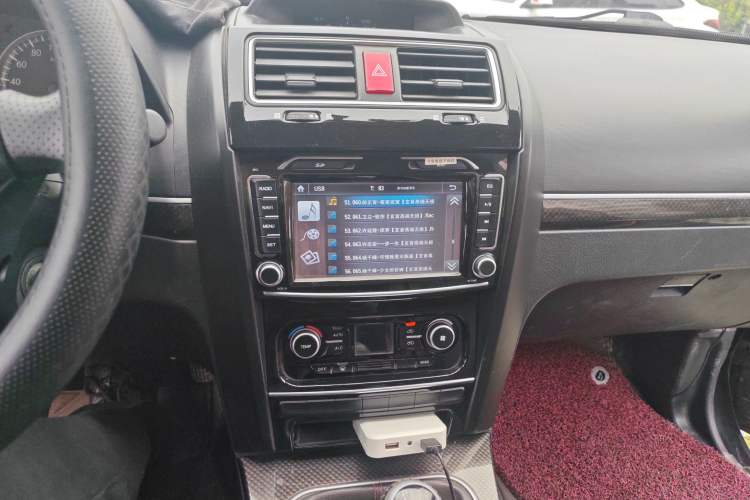 Used Haval H5 Classic 2015 2.0T Diesel Manual Two-Wheel Drive Entry-Level Version
