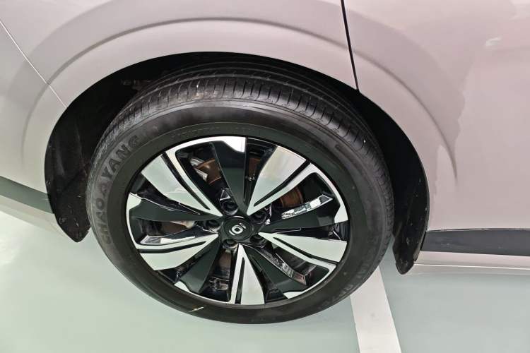 Used CHANGAN NEVO A07 2025 Range-Extended "True Fragrant" Edition 230 Luxury Version Right Rear Wheel Hub