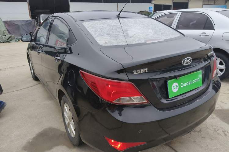 Used Hyundai Verna (older generation) 2014 1.4L Manual Smart GLS Trim