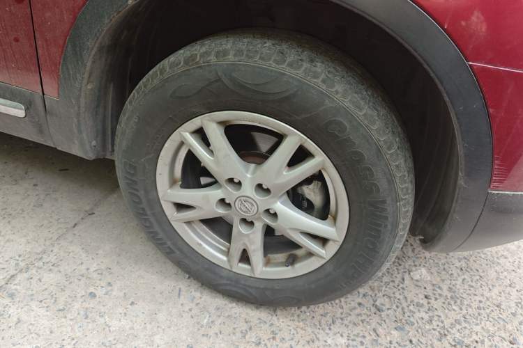 Used Nissan Qashqai 2011 2.0 XL Fire CVT 2WD Right Front Wheel Hub