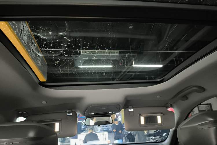 Used Ford Edge 2023 Ford Explorer L 2.0T EcoBoost Two-Wheel Drive 7-Seater Luxury Model
