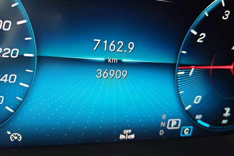 Used Mercedes-Benz GLC Coupe 2023 Refreshed GLC 260 4MATIC Coupe SUV Odometer Close Up