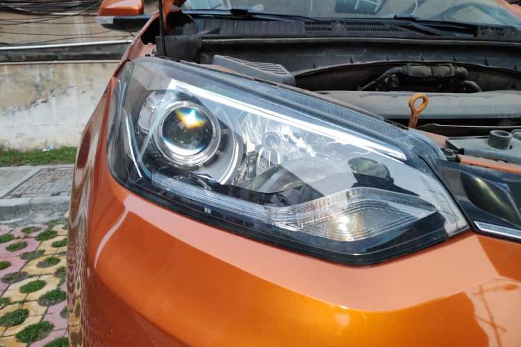 Used MG GS 2015 2.0TGI TST Luxury Edition Right Front Headlight