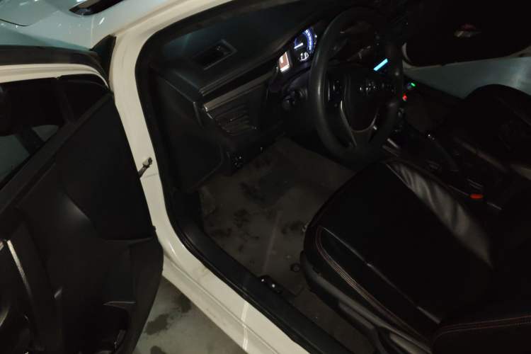 Used Toyota Levin 2016 Dual-Engine 1.8H GS E-CVT Elite Model with Sunroof