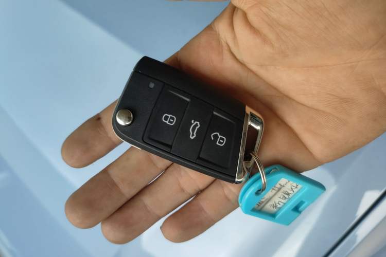 Used Volkswagen Tharu 2025 NewRui 300TSI Prestige Edition
