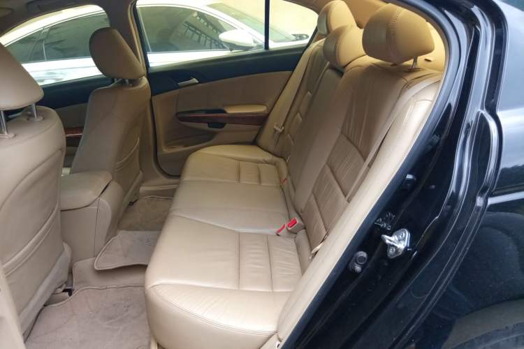 Used Honda Accord 2012 2.4L LX
