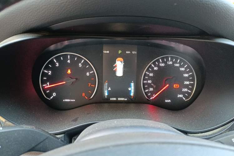 Used BYD Song MAX 2018 1.5T Automatic Smart Connect Luxury 6-Seater Instrument Cluster