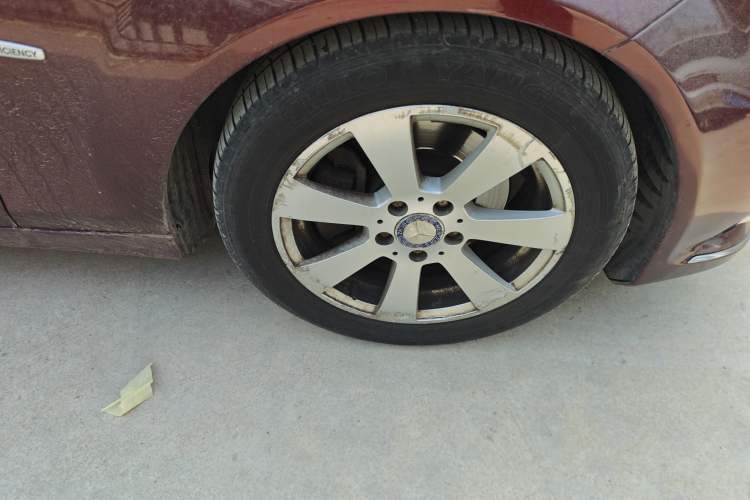 Used Mercedes-Benz C-Class 2010 C 180K Classic model Right Front Wheel Hub