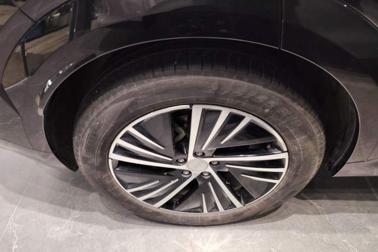 Used Lynk & Co 08 EM-P 2023 245km Ultra-Long Range Halo Exterior 5