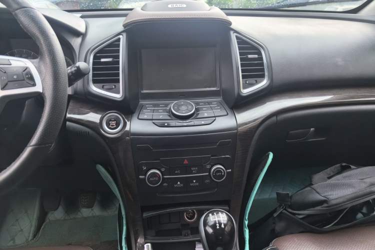 Used HYOSOW S6 2017 1.5T Manual Phantom Joy Model Audio And AC Panel