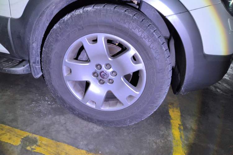 Used Kia Borrego 2008 3.8L Luxury Edition China IV Right Front Wheel Hub