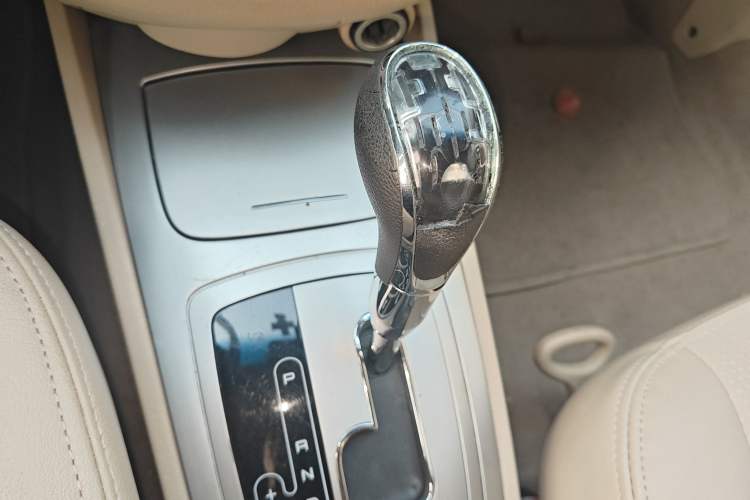 Used Buick Excelle 2015 1.5L Automatic Classic Model
