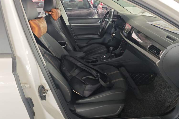 Used Volkswagen Lavida 2018 Hatchback 200TSI DSG Comfort Edition China V Standard Right Front Seat