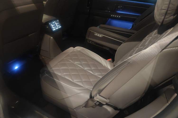 Used Nio ES8 2026 Model 6-seat Executive Signature Edition Left Rear Seat