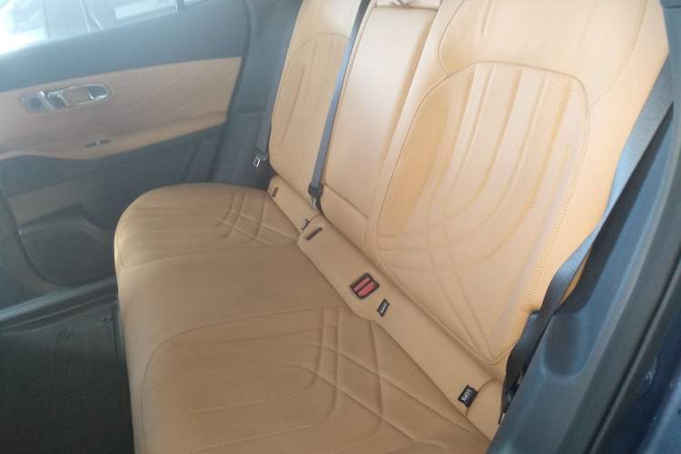 Used Geely Galaxy Galaxy Xingjian 7 EM-i 2025 120km Flagship Edition
