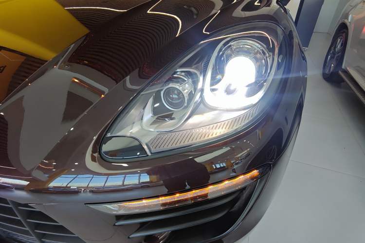 Used Porsche Macan 2017 Macan 2.0T