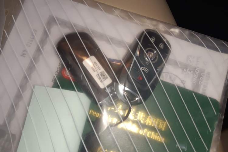 Used Buick GL8 2023 Facelifted Land Cruiser Executive Luxury Version
