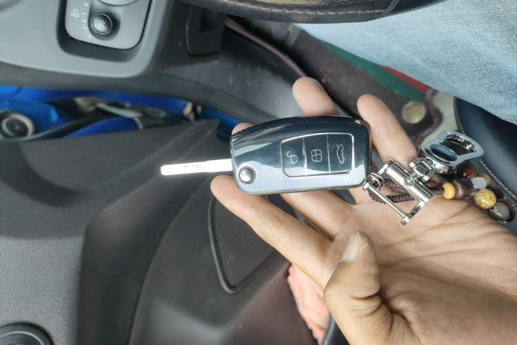 Used Ford Fiesta 2013 Hatchback 1.5L Automatic Fashion Edition Vehicle Key