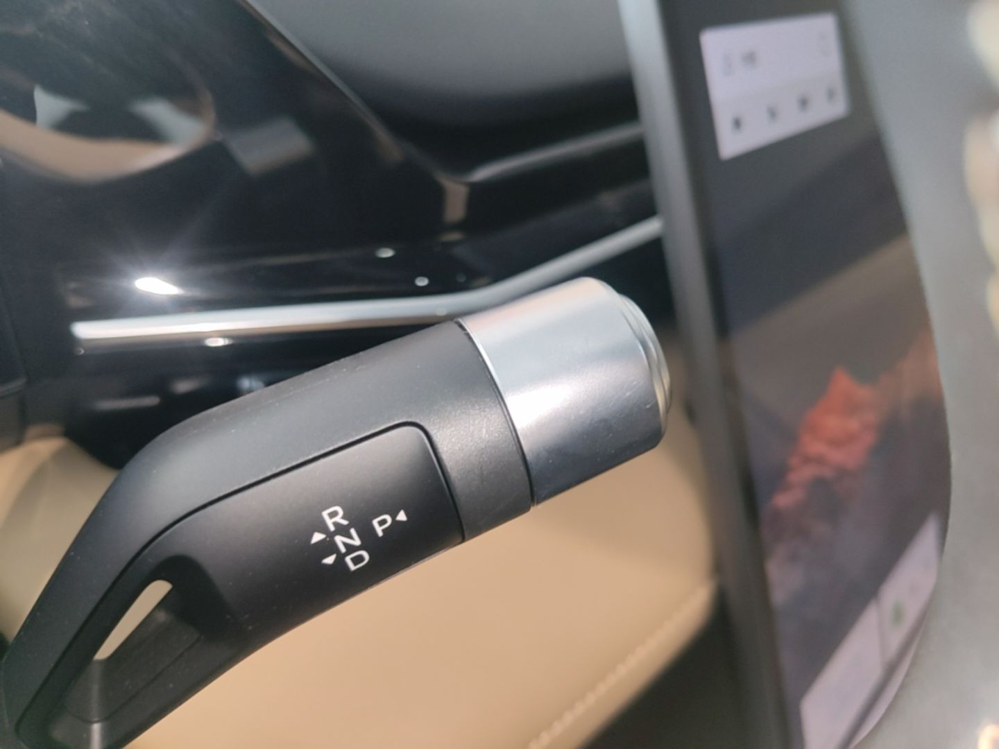 Geely Galaxy L6 2023 60km PLUS — снимка 16