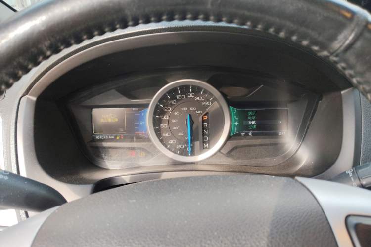 Used Ford Explorer 2013 3.5L Deluxe Model
