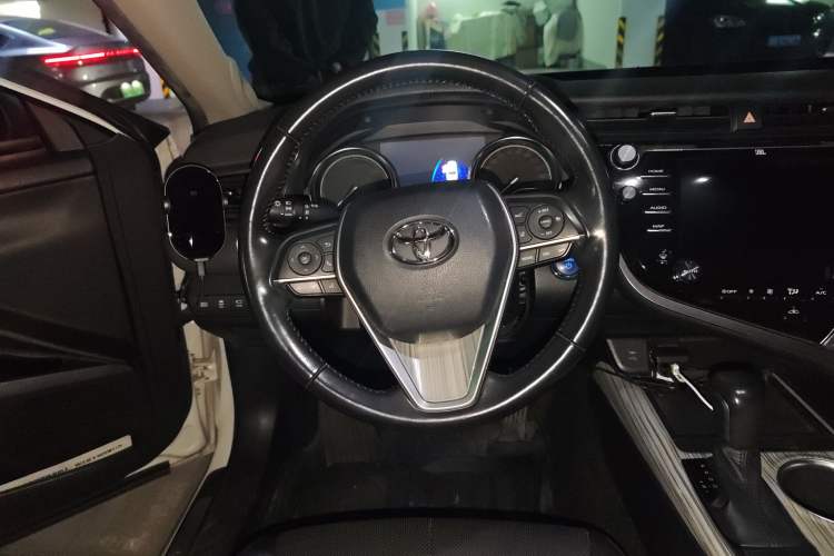Used Toyota Camry 2018 Dual-Engine 2.5HQ Flagship Edition

