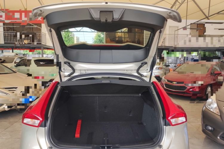 Used Volvo V40 2017 T3 Zhiyi Edition
