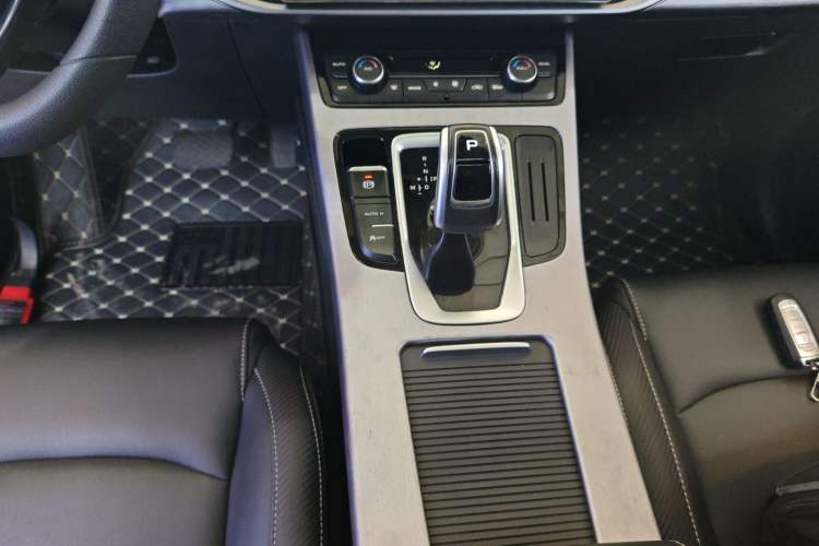 Used Geely Auto Emgrand X7 Sport 2021 Million Edition 1.8TD DCT Two-Wheel Drive Comfort Model