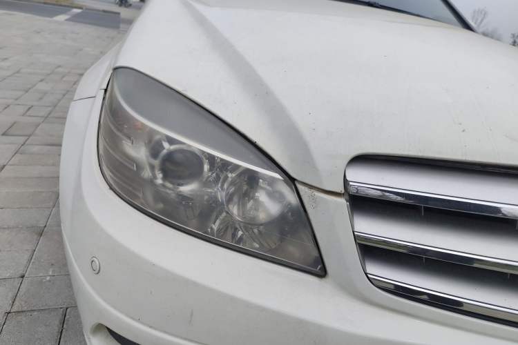 Used Mercedes-Benz C-Class 2010 C 180K Classic model