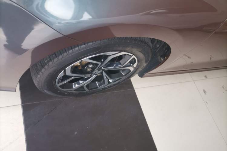 Used MG 5 2021 Revised Version 180 DVVT CVT Youth Luxury Edition Exterior 4