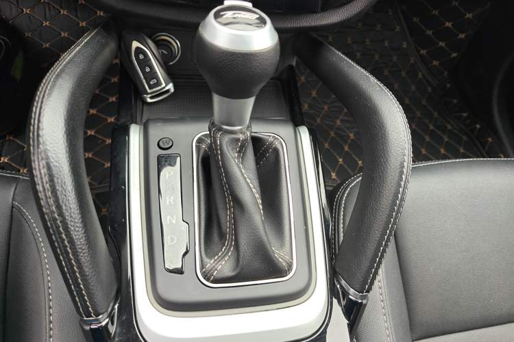 Used Zotye SR7 2016 1.5T CVT Cube Heart Edition China V Standard
